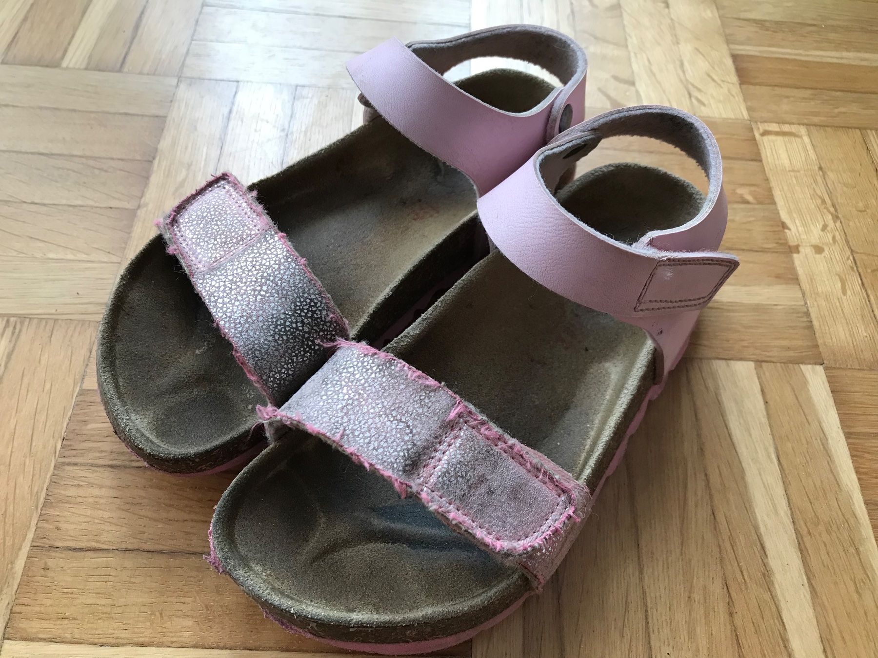 Superfit Scarpe per ragazze: Sandalen von Superfit ca Grösse 28/29 – Usato da Emmenbrücke venduto da Hathor123