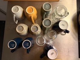 Set von 12 Tassen und Gläsern verschiedene Marken gebraucht