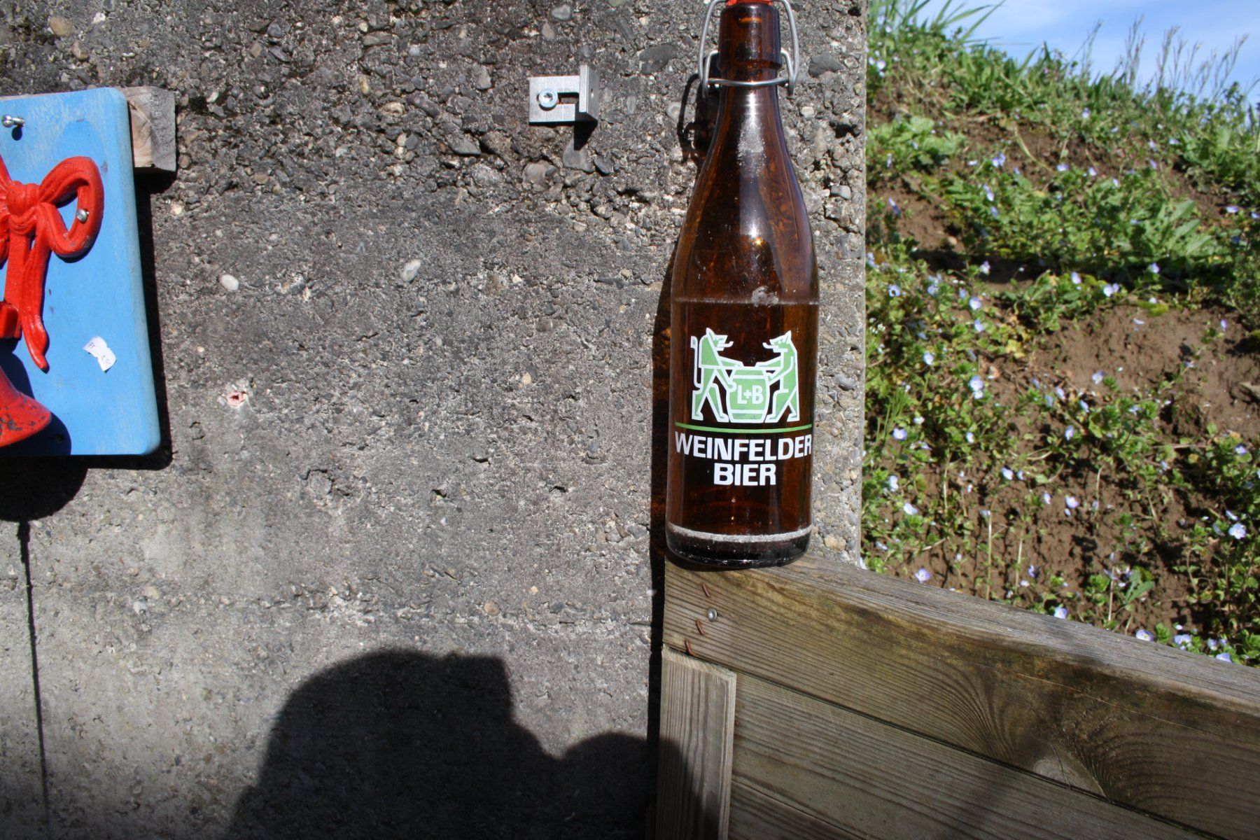 Bicchieri, Caraffe & Bottiglie: BIERFLASCHE WEINFELDER BIER L+B BÜGELFLASCHE – Usato da Wauwil venduto da Pneuedy 6