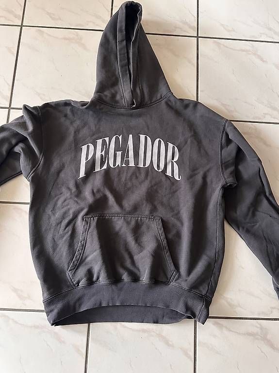 Pegador Pullover & Sweatshirts: Pegador Pullover Grösse S – Gebraucht aus Widnau von dom_d8nm