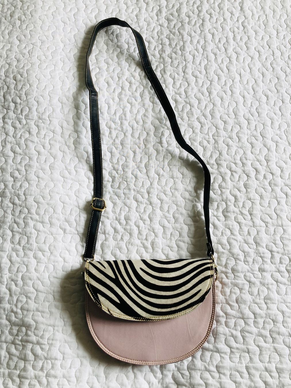 Borse da donna: Neue Lederhandtasche mit Zebramuster – Nuovo (secondo la descrizione) da Zäziwil venduto da kbr_jd95 1