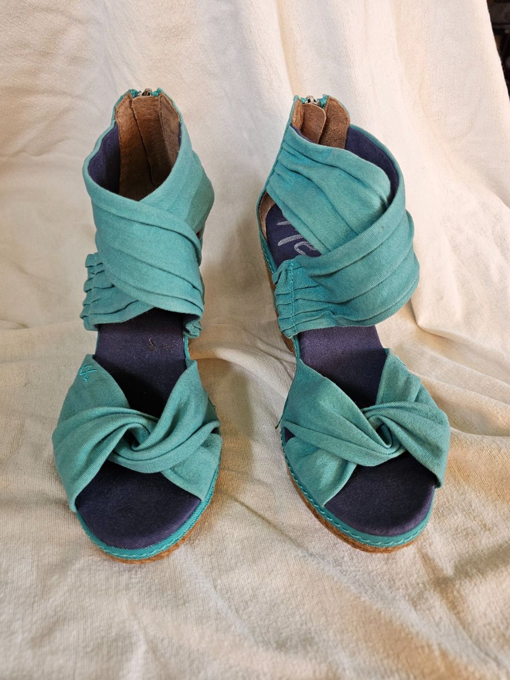 Scarpe da donna: Sandales à talon tissus vert EU  37 – Nuovo e nell'imballaggio originale da Gland venduto da Vee_0 1