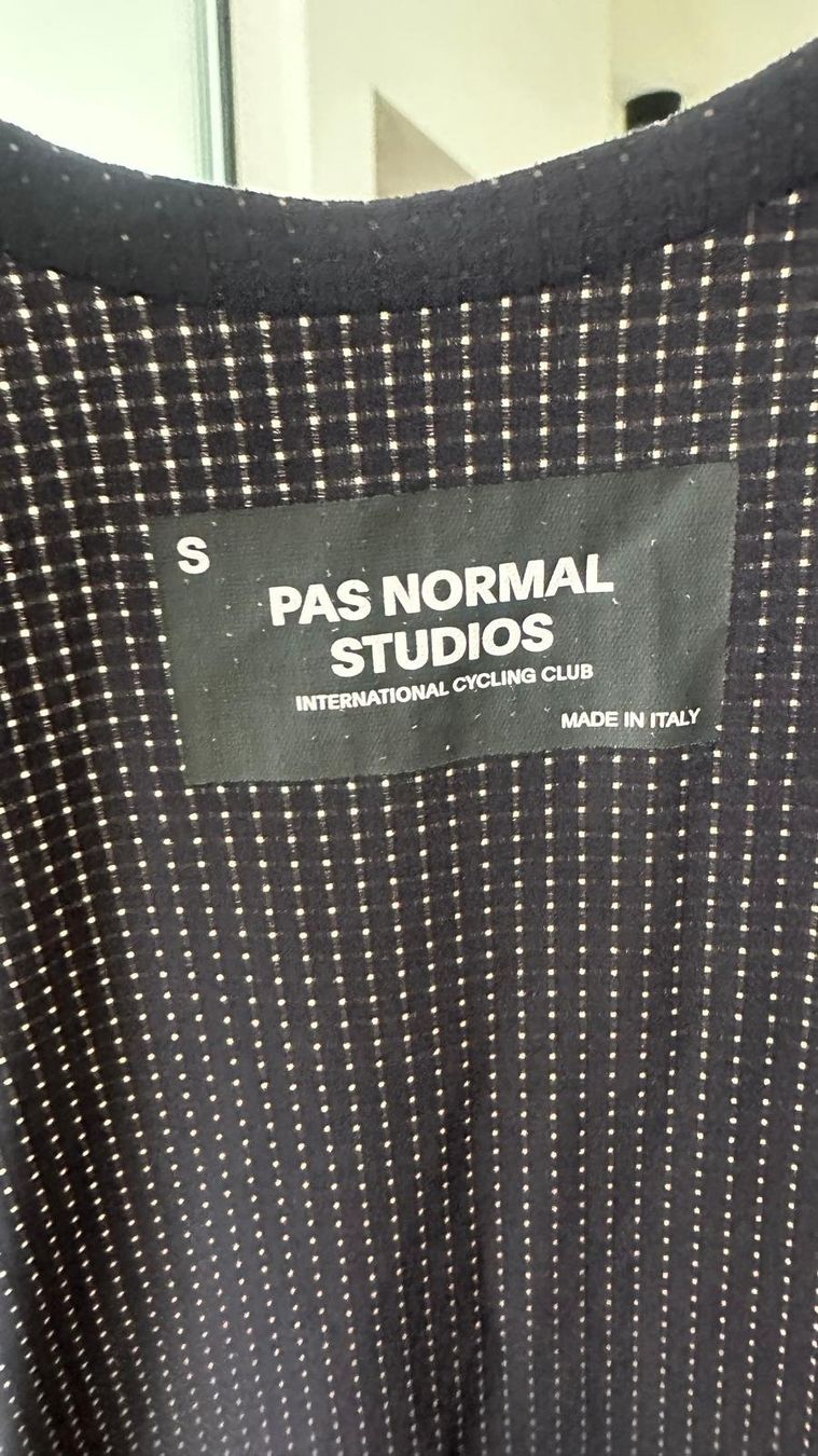 Pas Normal Studios Pantaloni: Pas Normal Studios Essential Bib – Usato da Selzach venduto da e30dtm 3