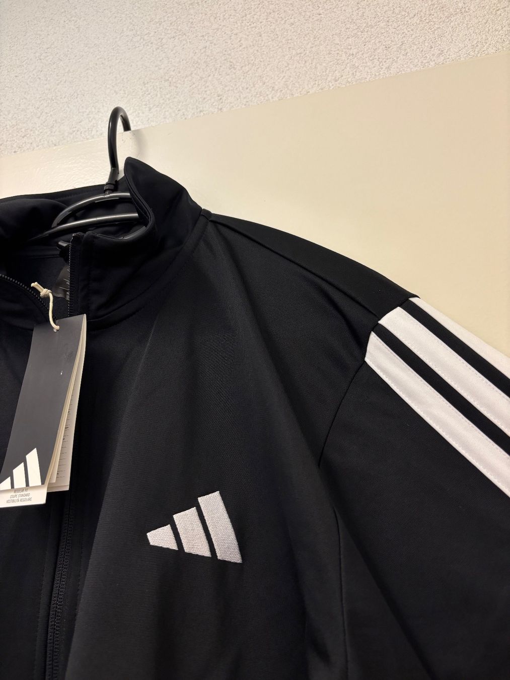 Adidas Giacche: Adidas Trainingsjacke – Nuovo e nell'imballaggio originale da Zürich venduto da mc__2kll 1