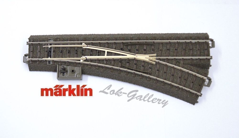 Märklin H0 - 24612/24611 - Modeltreinsporen  4  - 4-delig Railkavel Met Wissel Links Rechts Met Elektrische Aandrijving C Rail