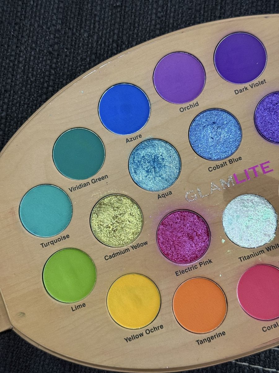 Make-up: Eyeshadow Palette - Glamlite – Usato da Chavannes-près-Renens venduto da elobrgs 1