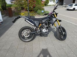 VALENTI RACING N50 Naked 50cc Motorrad