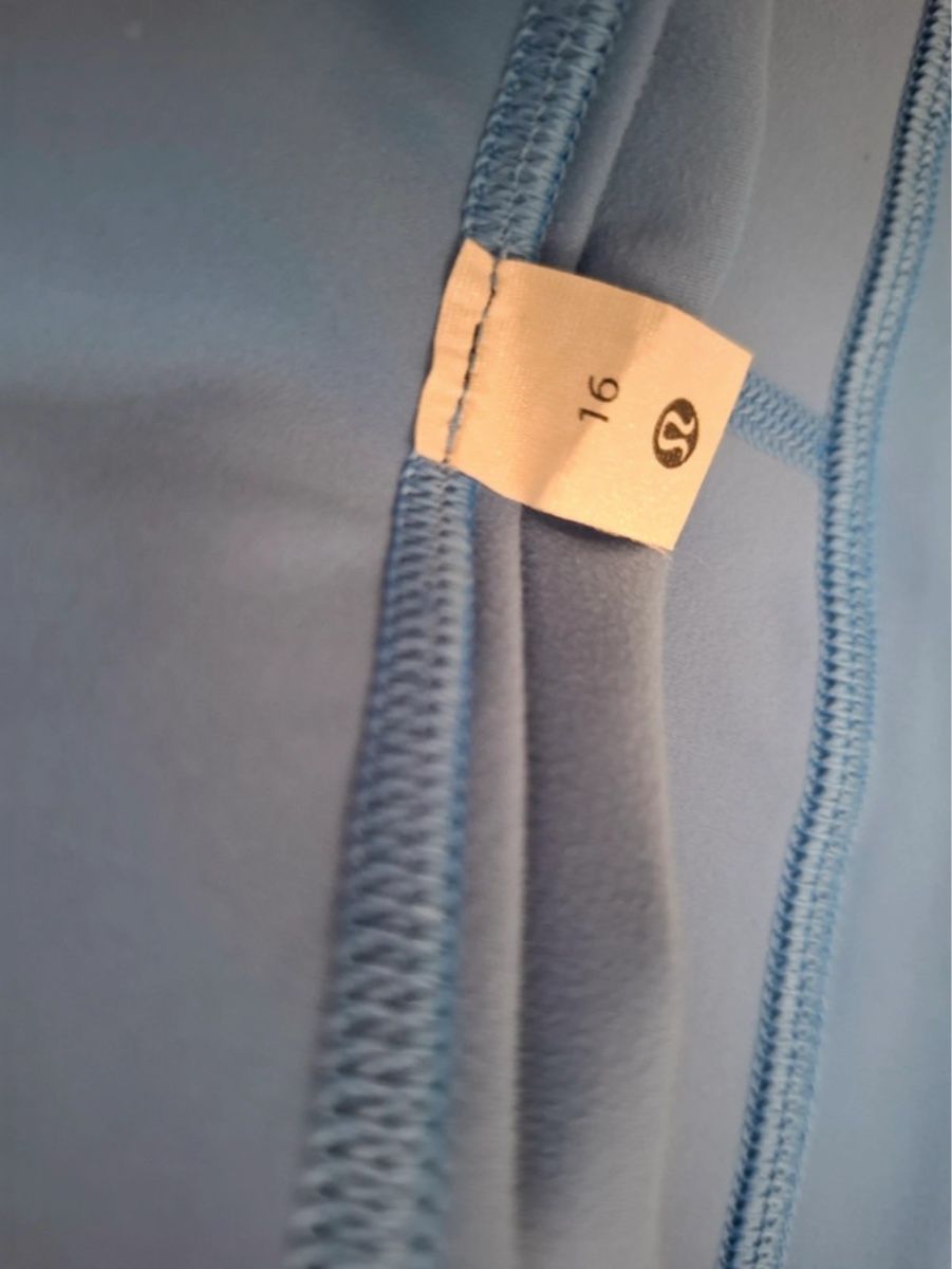 Lululemon Leggings: Lululemon leggins size 16 light blue – Nuovo (secondo la descrizione) da Basel venduto da mar_q58t 4