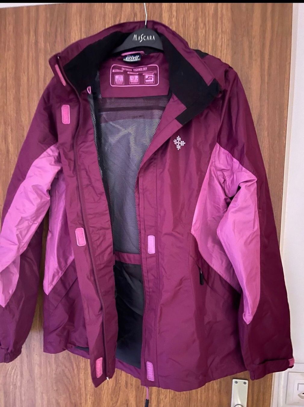 Giacche: Crivit Regenjacke  mit Kapuze Größe 40 – Usato da Stein AG venduto da Vesna-aa