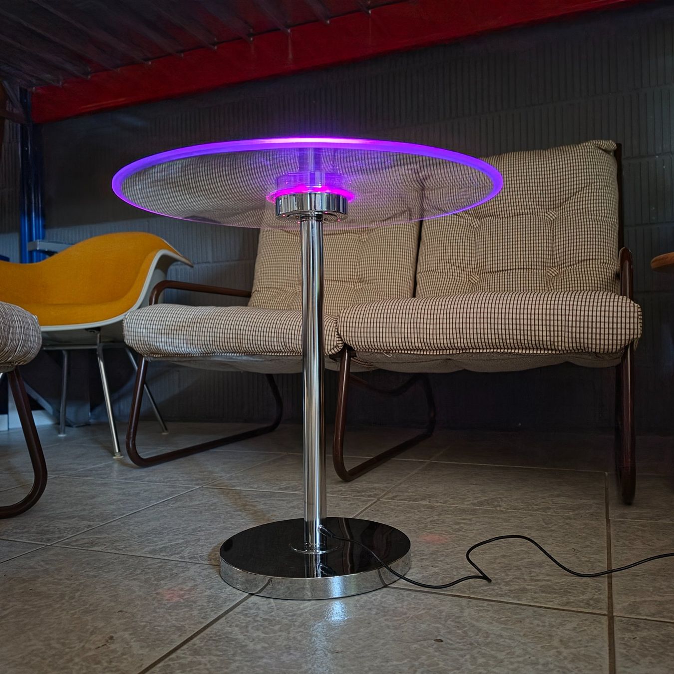 Tables: Lighting Coffee-Table, Leuchtender Beistelltisch Glastisch – D'occasion à Nottwil par Wondewa-Shop