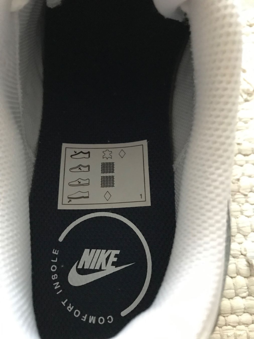 Nike Scarpe da uomo: NEU Leder Nike Sneakers Gr. 40 – Nuovo e nell'imballaggio originale da Affoltern am Albis venduto da variablend 3
