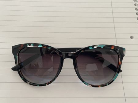 Lunettes de soleil Invü B2707, filtre cat.3, polarisé 😎☀️