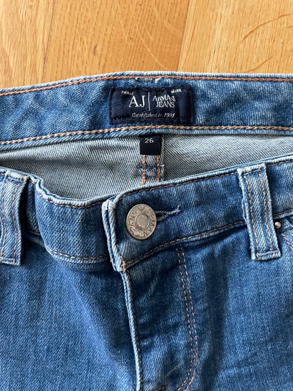 Armani Jeans: Original ARMANI Damen Jeans – Usato da Luzern venduto da cole.trickle 2