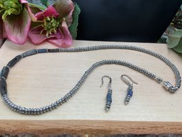 Collier und Ohrschmuck aus antiken Glasperlen und Hämatit