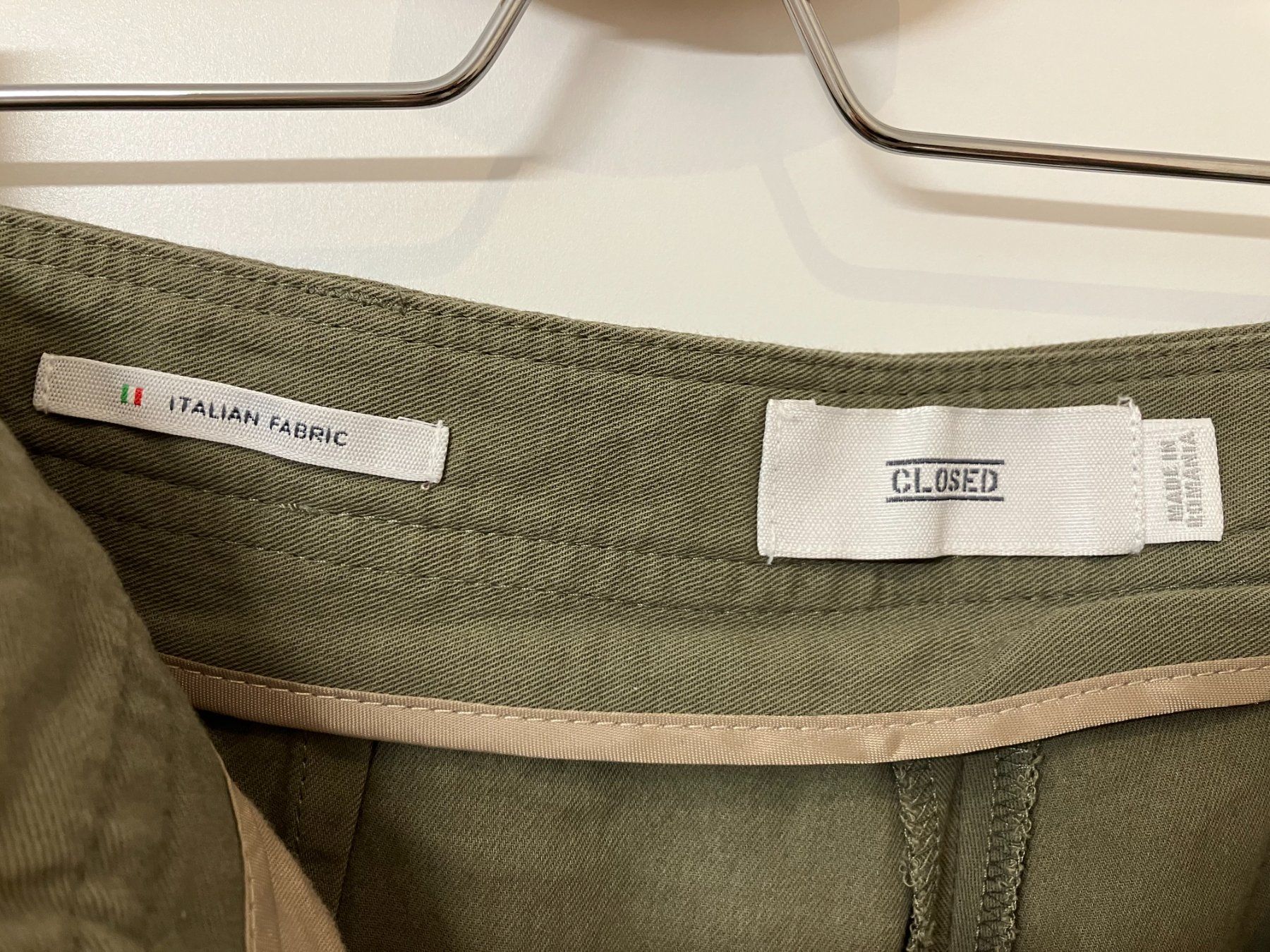 Pantaloni: Hose khaki closed (26) – Usato da Spiez venduto da JaS 2