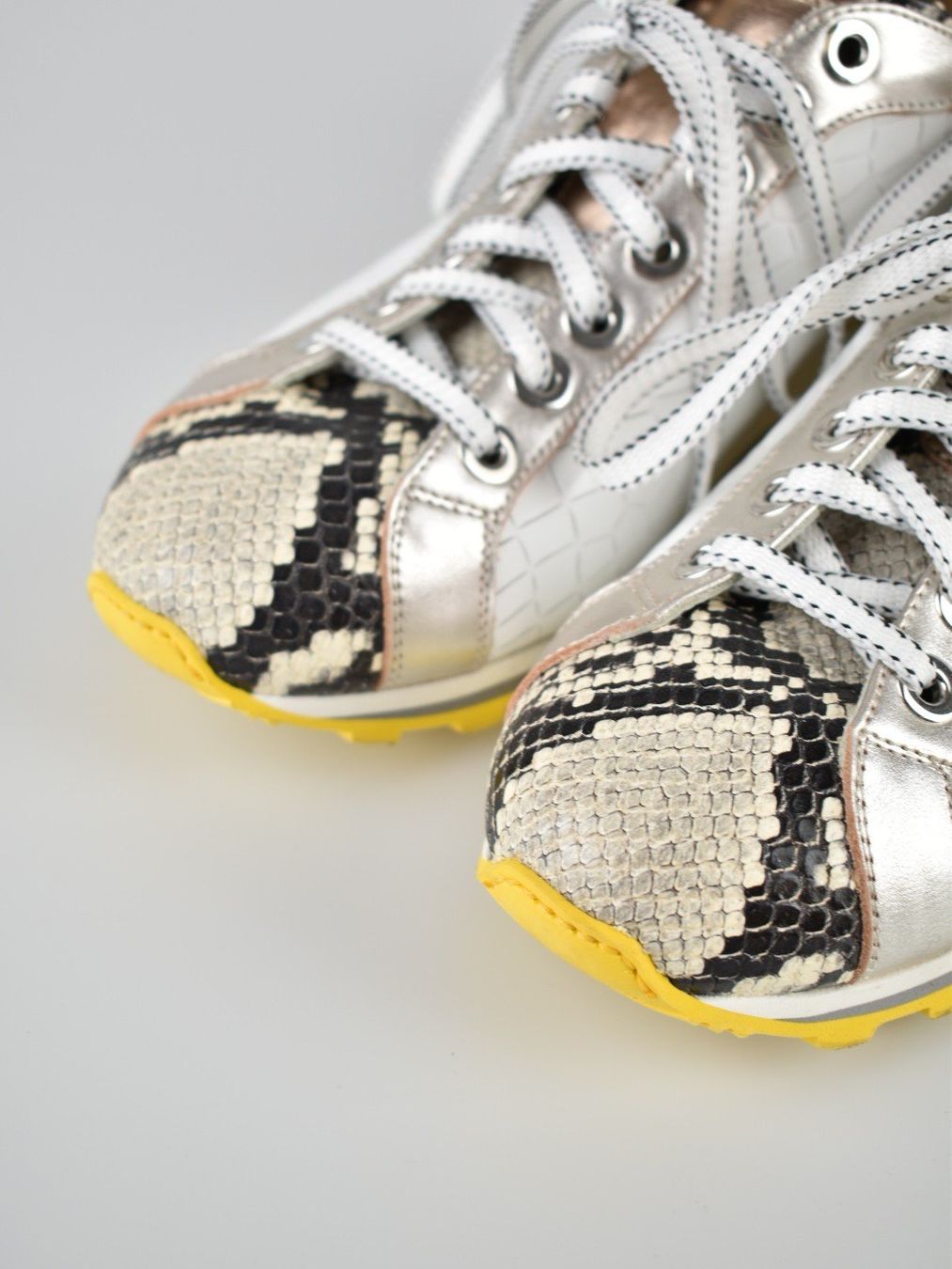 Scarpe da donna: Silvio Belli Sneaker Gr.39, neuwertig, Leder – Nuovo (secondo la descrizione) da Nürensdorf venduto da 2ND_STORY 1