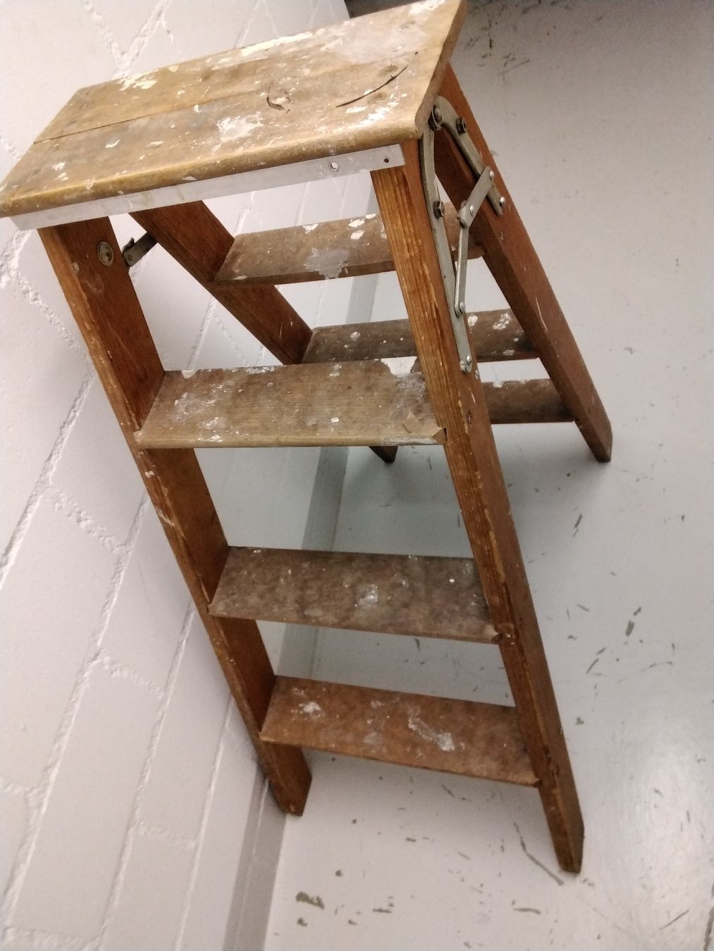 Scale: ANTIKE BOCKLEITER HOLZ – Usato da Biel/Bienne venduto da dasi3 2