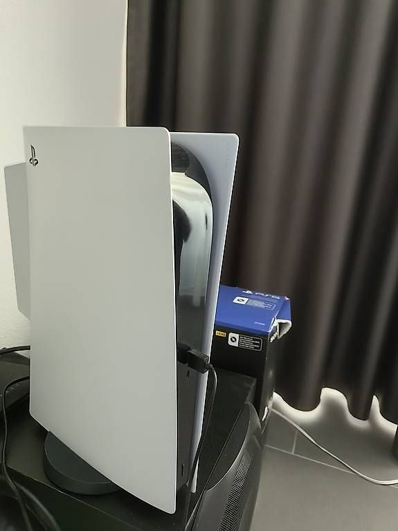 Console: PS5 Digital Edition 825Gb inkl.1 Controller+Kühler – Usato da Affoltern am Albis venduto da heury 3
