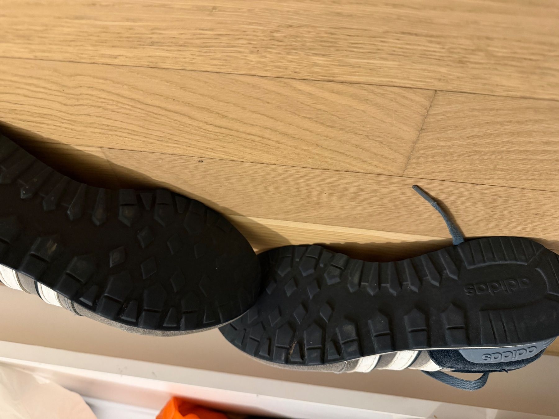 Adidas Herrenschuhe: Adidas Herren Schuhe Gr. 41 1/2 – Gebraucht aus Arbon von jet_w678 2