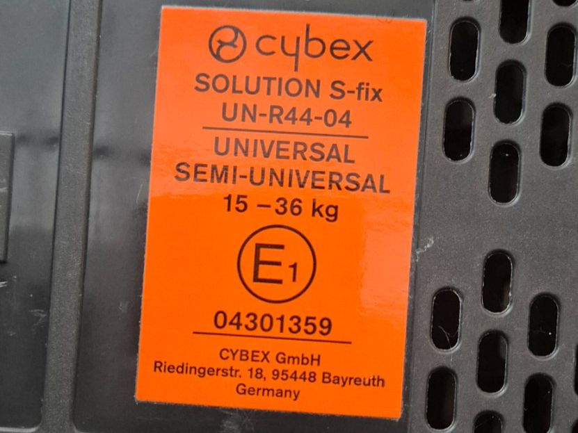 Cybex Seggiolini per auto: Kindersitz Cybex Solution S-fix 15-36 kg – Usato da Bätterkinden venduto da Marija__ 2