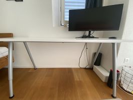 Pult / Bürotisch
