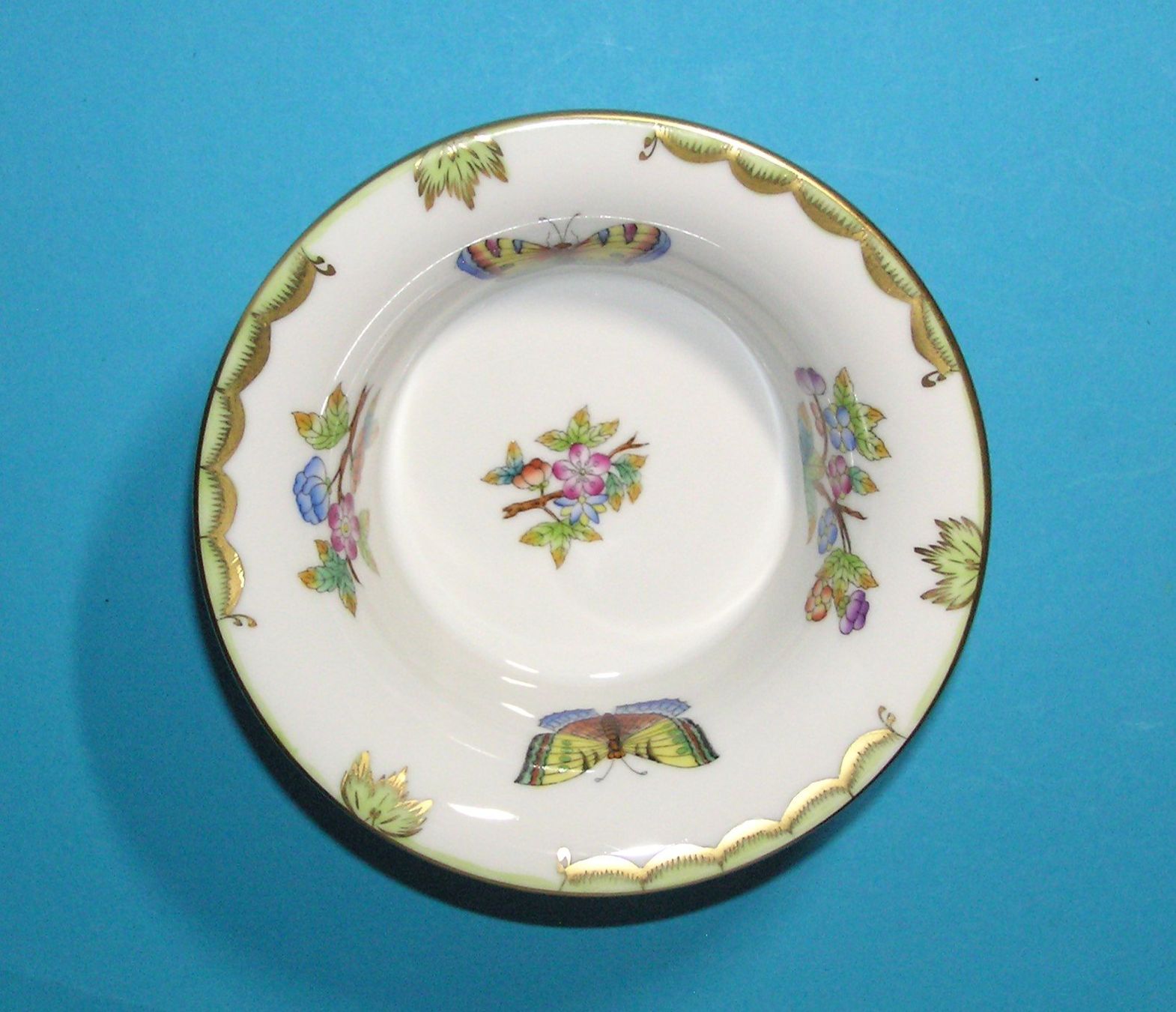 Herend Ciotole: HEREND SCHALE VICTORIA DEKOR – Usato da Grenchen venduto da Antique-hunter 1