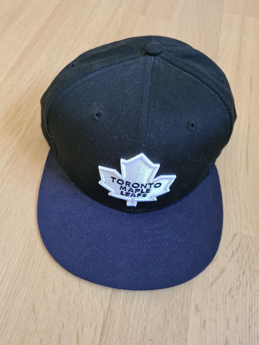 New Era Copricapi, berretti & cappellini: Toronto Maple Leafs NHL Cap - S/M – Usato da Zürich venduto da MaLa8057