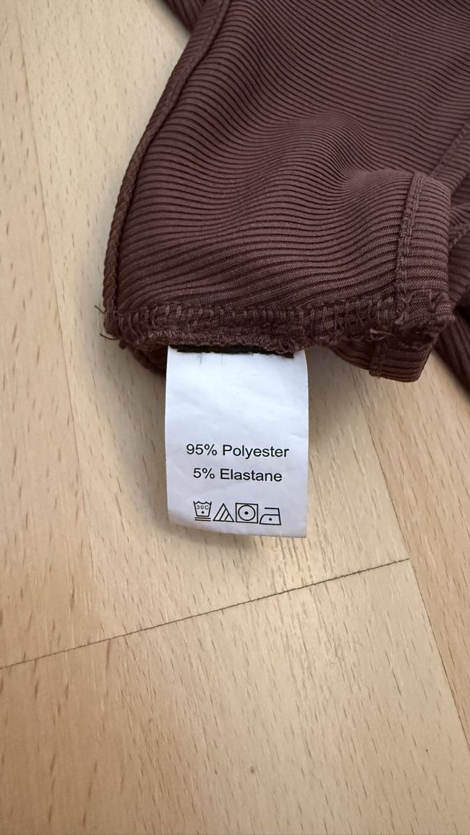 Tops: Top braun, bauchfrei, Grösse S – Gebraucht aus Thun von tat_zb9b 2