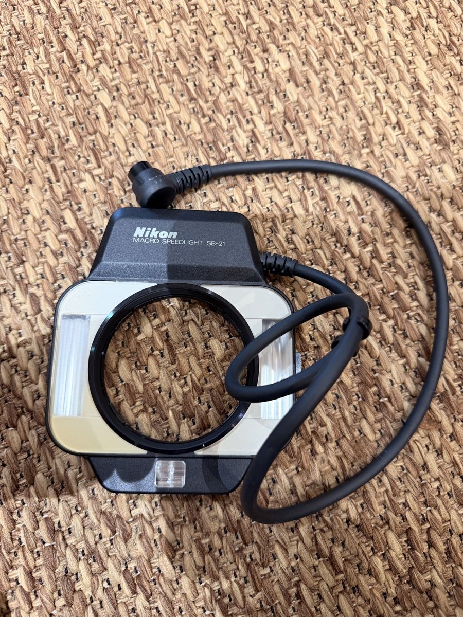 Nikon Flash: Nikon Macro Speedlight SB-21B Blitz – Usato da Bühler venduto da kammera2002
