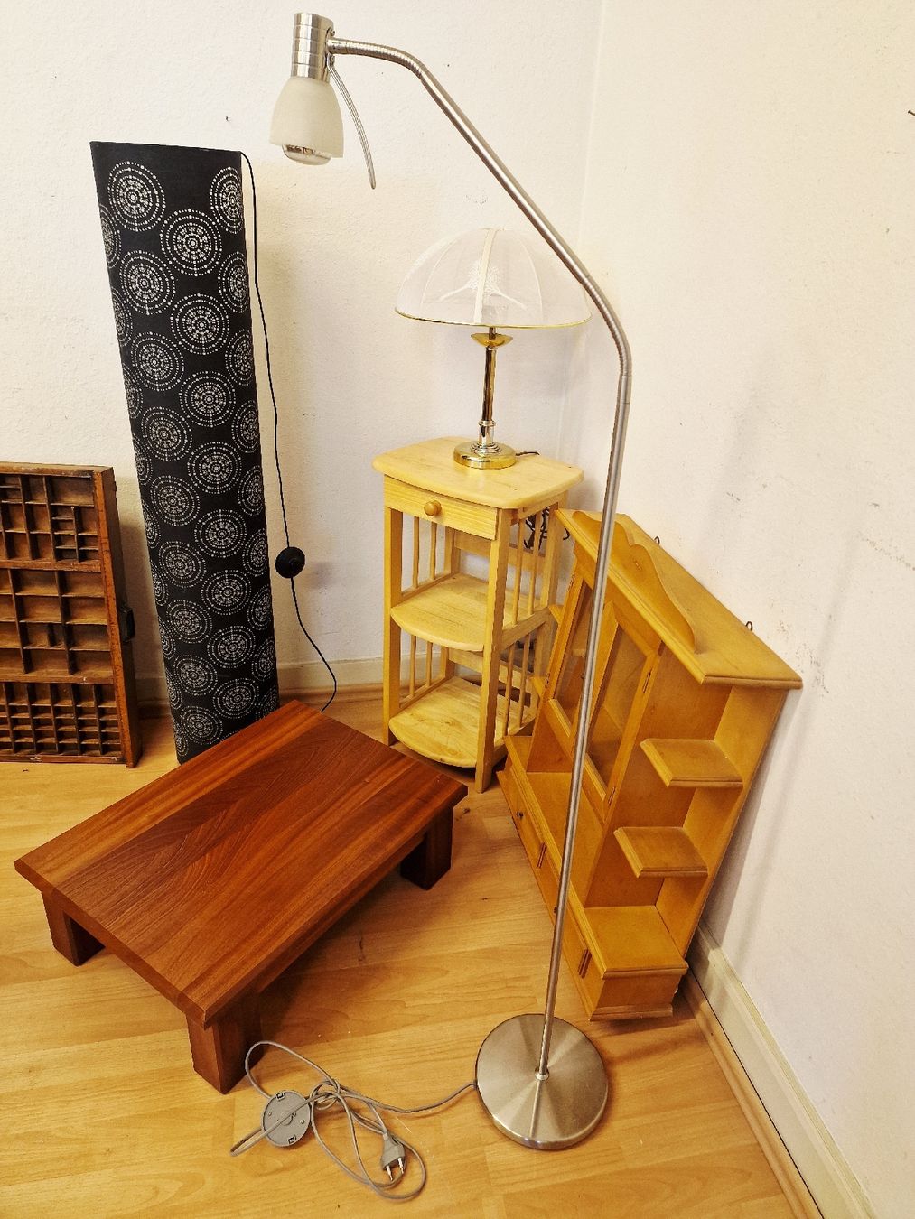 Lampen: Konvolut diverse Möbel – Gebraucht aus BERN von Intarsia 6