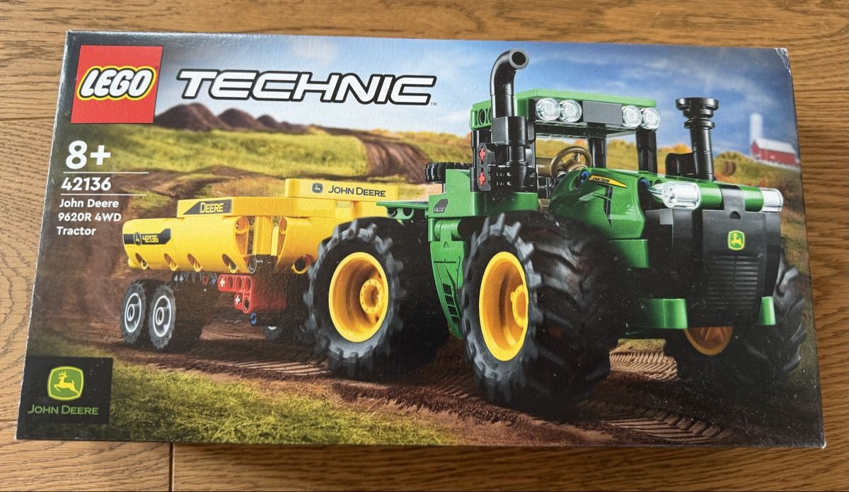 Lego Giocattoli: LEGO Technic 42136 John Deere 9620R 4WD Tractor – Usato da Effretikon venduto da Saendu24