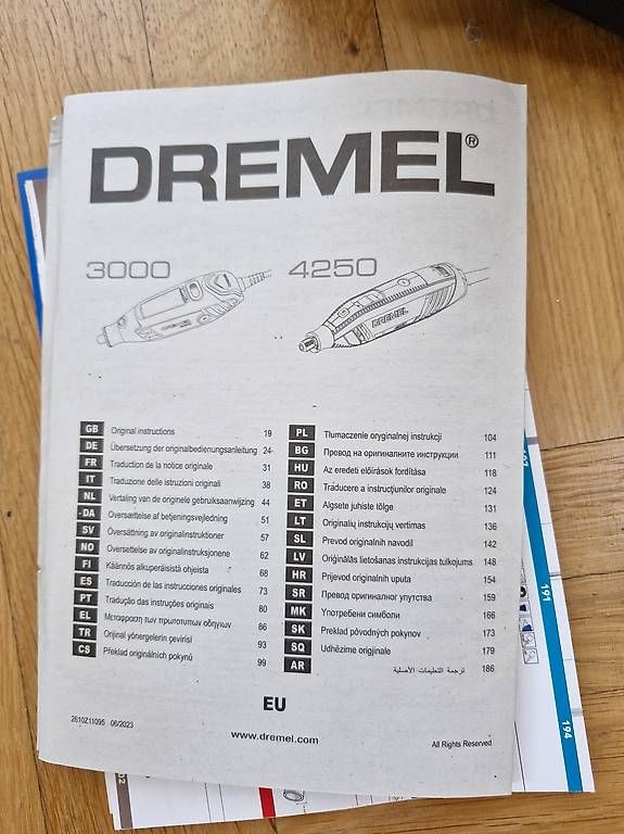 Tutte le macchine: Dremel 3000 – Usato da Willisau venduto da Scherw1 4