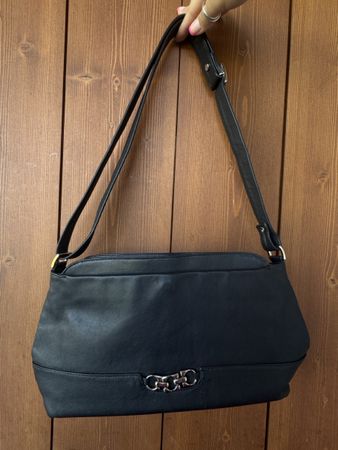 Schwarze Damentasche, Leder, guter Zustand