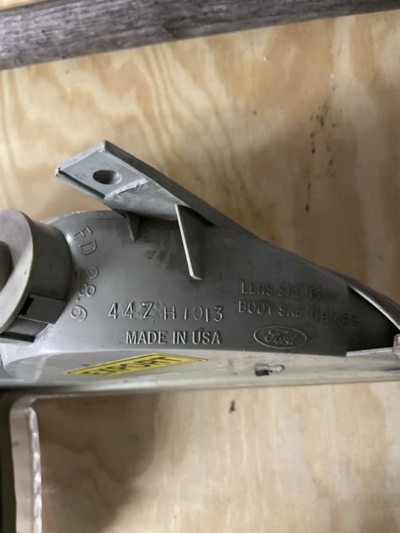 Ford Tutti pezzi di ricambio auto: Original Blinker Glas Links für Ford Explorer - Occ! – Usato da Glarus venduto da adiweb007 2