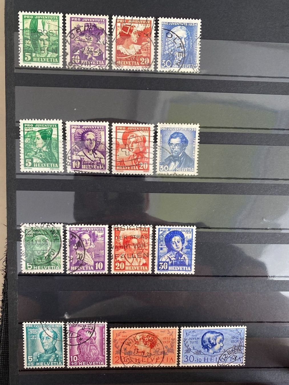 Tutti i francobolli: 2 Seiten Alte Pro Juventute Sammlung lot – Usato da Wil SG venduto da Chefsugus 1