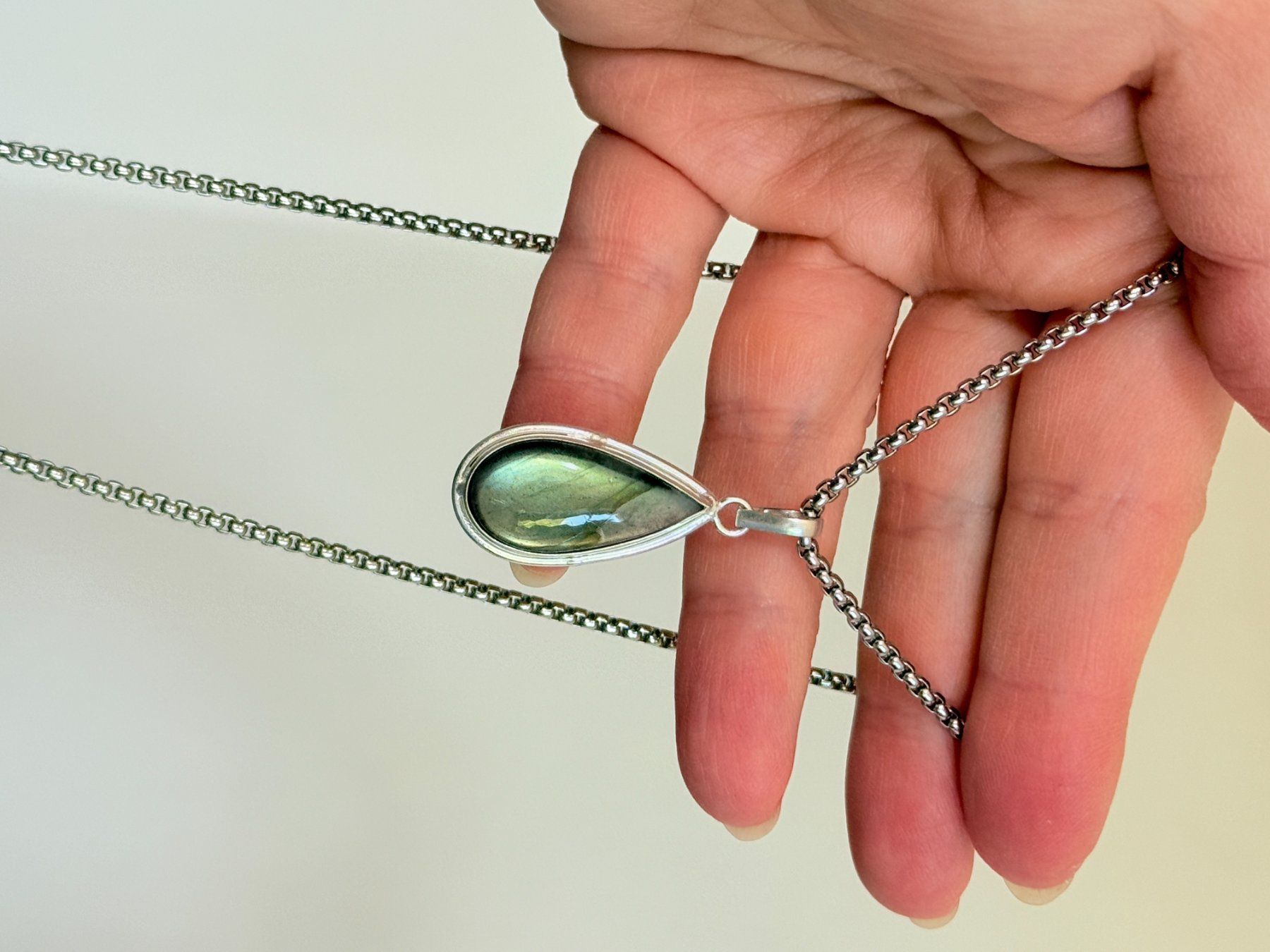 Catenine: Collier labradorite, élégant et tendance ✨ – Nuovo e nell'imballaggio originale da Genève venduto da AWWA 2