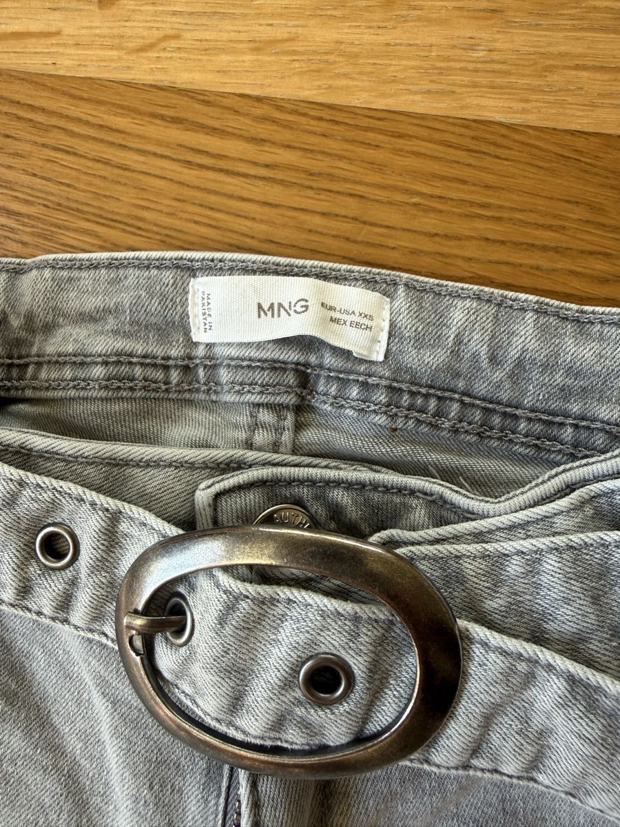 Mango Jeans: Baggy Jeans, Gr. 32, Marke Mango, hellgrau – Usato da Steinmaur venduto da sea-bear 1