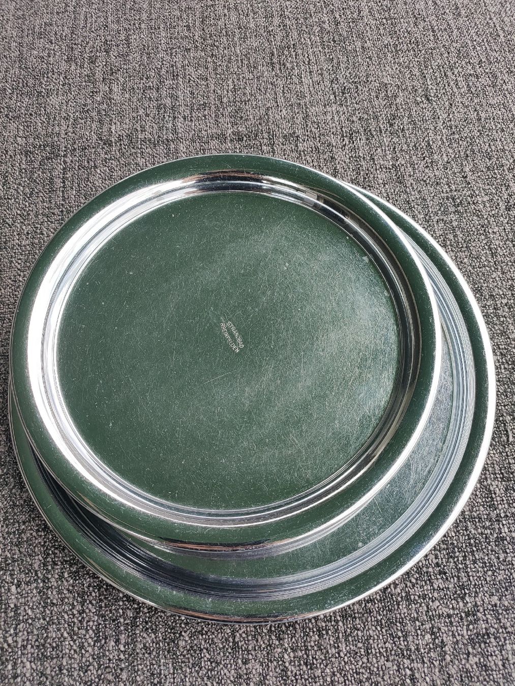 Piatti di portata: 6er Set Silber Tabletts Serviertabletts Ø ca. 24.5cm /28.5cm – Usato da Gipf-Oberfrick venduto da minini 1