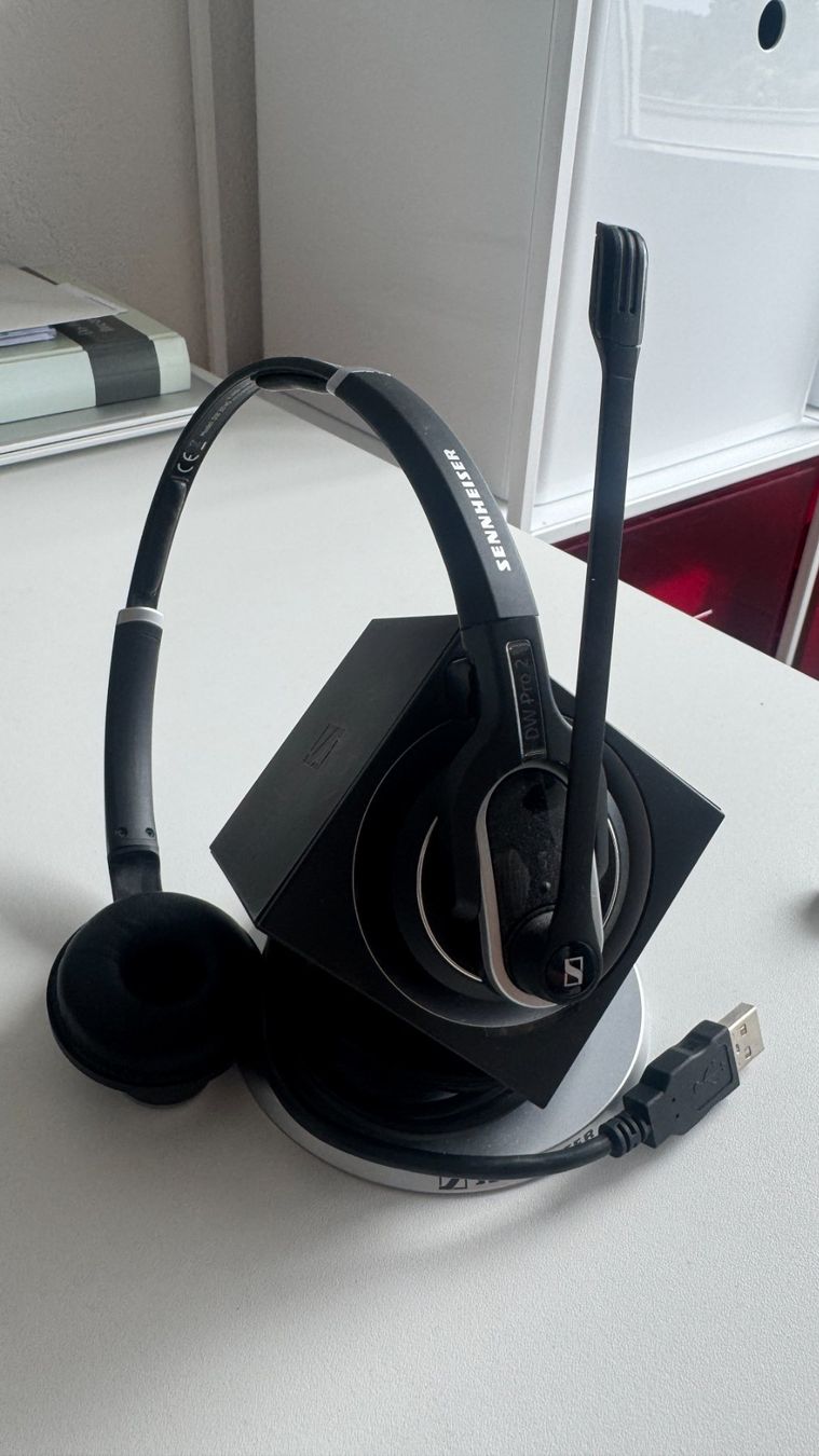 Sennheiser Cuffie: Sennheiser DW Pro 2 Headset mit Ladestation – Usato da Jonschwil venduto da inf_tj8n