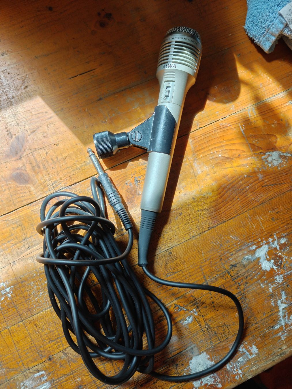 Aiwa Microfoni: AIWA Uni-directional Condenser Microphone mit Kabel – Usato da Oberkulm venduto da Ken_6bmj 8