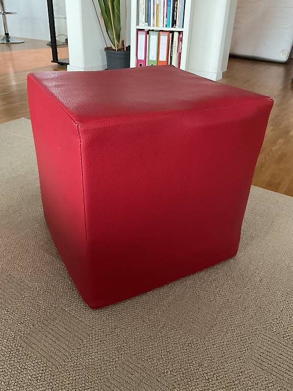 Sgabelli: Wuerfelhocker // Pouf cubique // Cube seat – Usato da Cologny venduto da els_tvj8