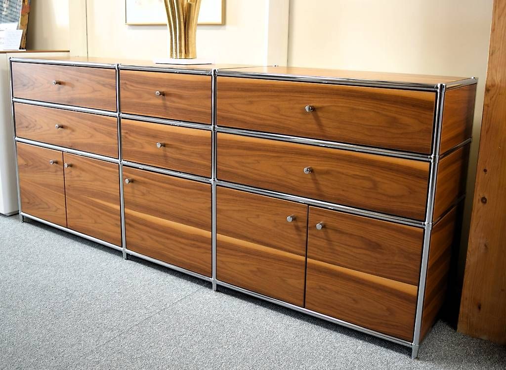 Cassettiere: Sideboard mit Rohrgestell ab Ausstellung – Usato da Urtenen-Schönbühl venduto da wohnstudio_haller