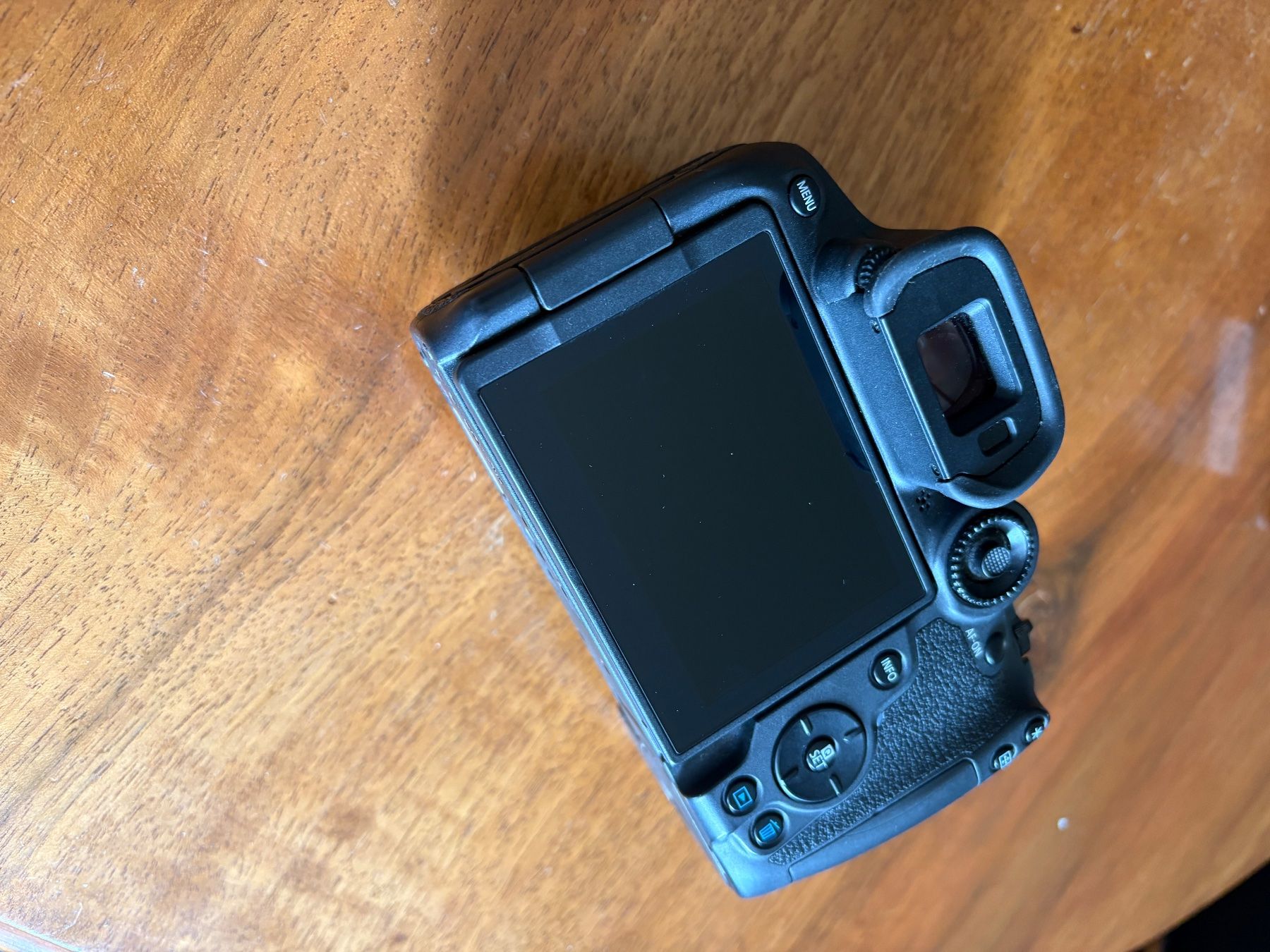 Canon Fotocamera: Canon EOS R7 Kamera Body – Usato da Biel/Bienne venduto da Benjamin_Earnhart 3