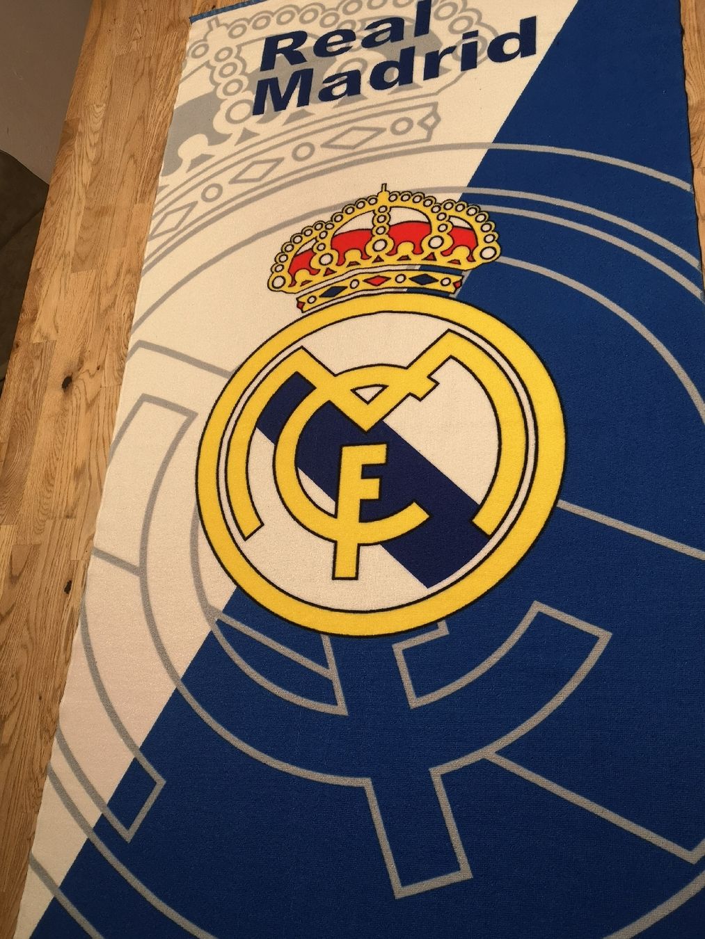 Teli da bagno: Badetuch, Strandtuch Real Madrid. – Usato da Forch venduto da Hakyboss