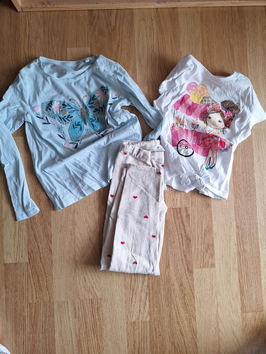 Lotti & Set di vestiti: Kleiderpaket Mädchen Gr. 122 – Usato da Stettlen venduto da CySpocy 2