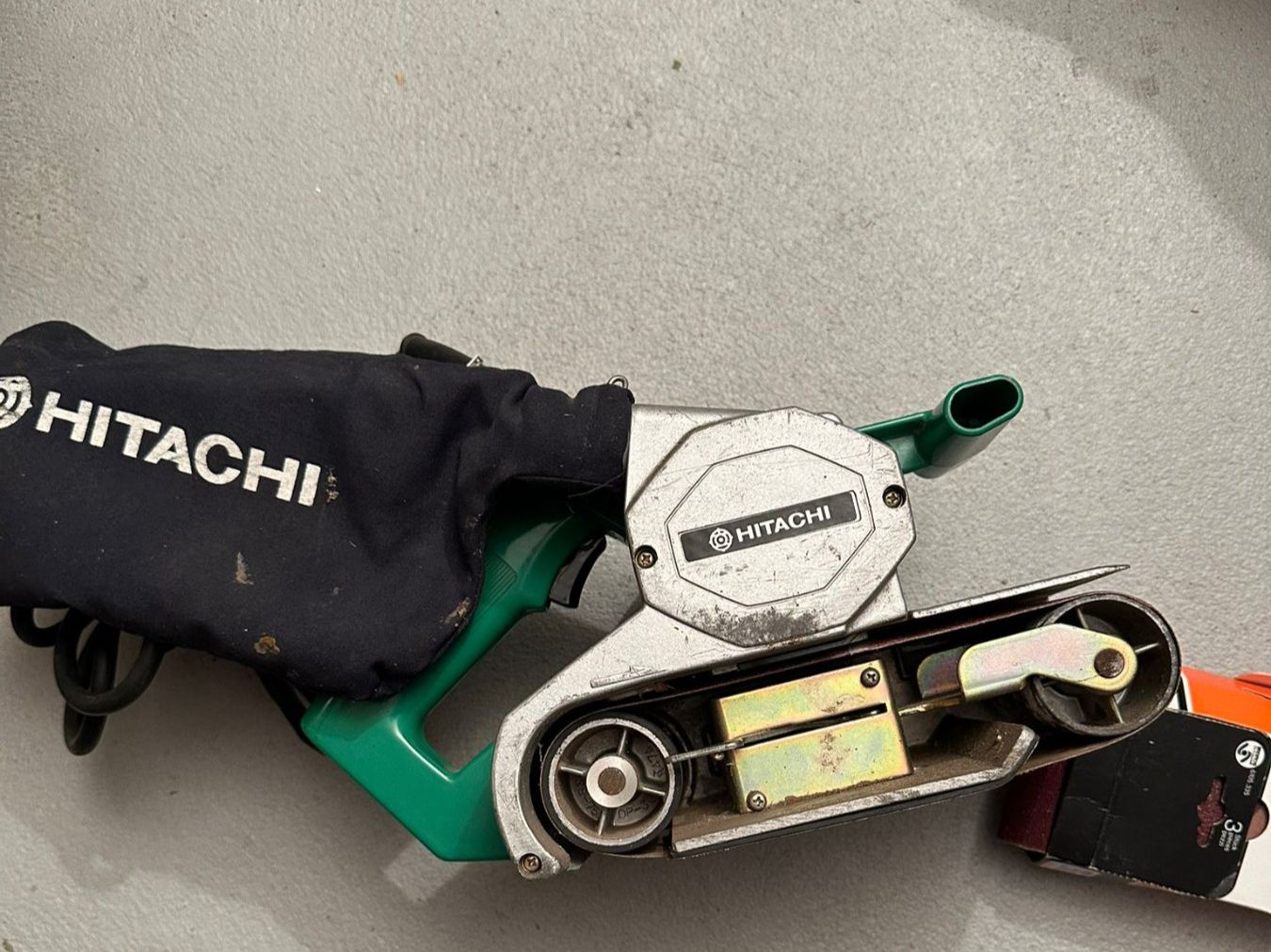 Hitachi Smerigliatrici & Lucidatrici: Hitachi Bandschleifer SB-75 – Usato da Burgdorf venduto da interstellar2 1