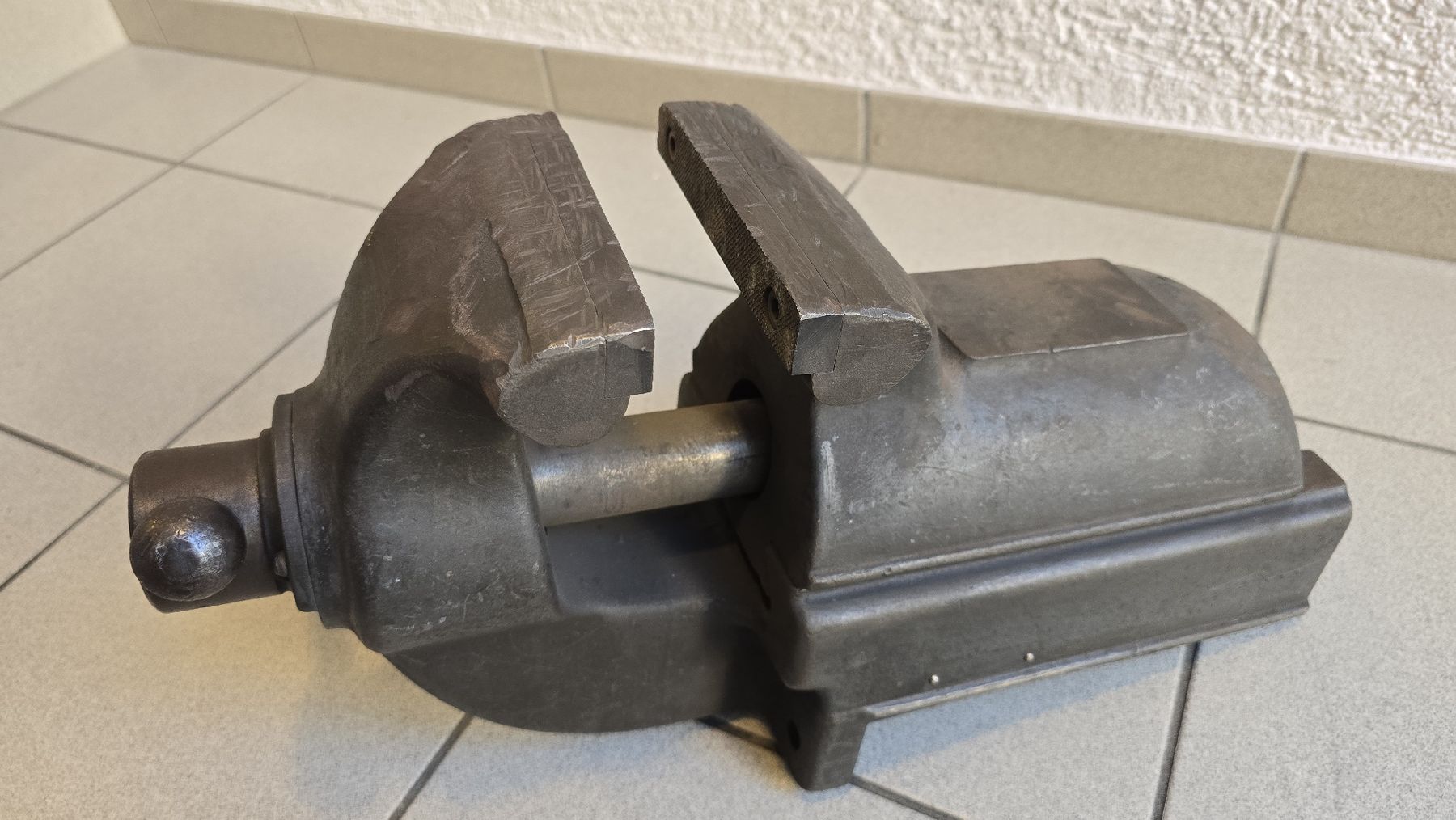 Gressel Alle Werkzeuge: Gressel Schraubstock 150mm 35kg – Gebraucht aus Niederbüren von marcellofalcone 2