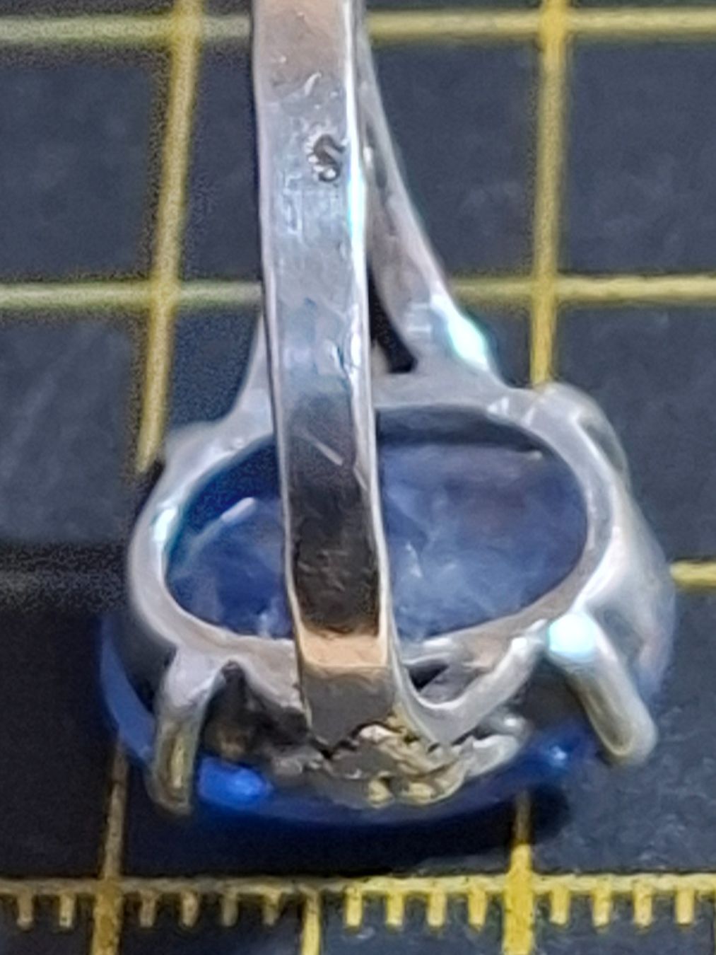Anelli: Ring S mit Saphircabochon Grösse 54 – Usato da Zwieselberg venduto da Halifaxmendusli 2