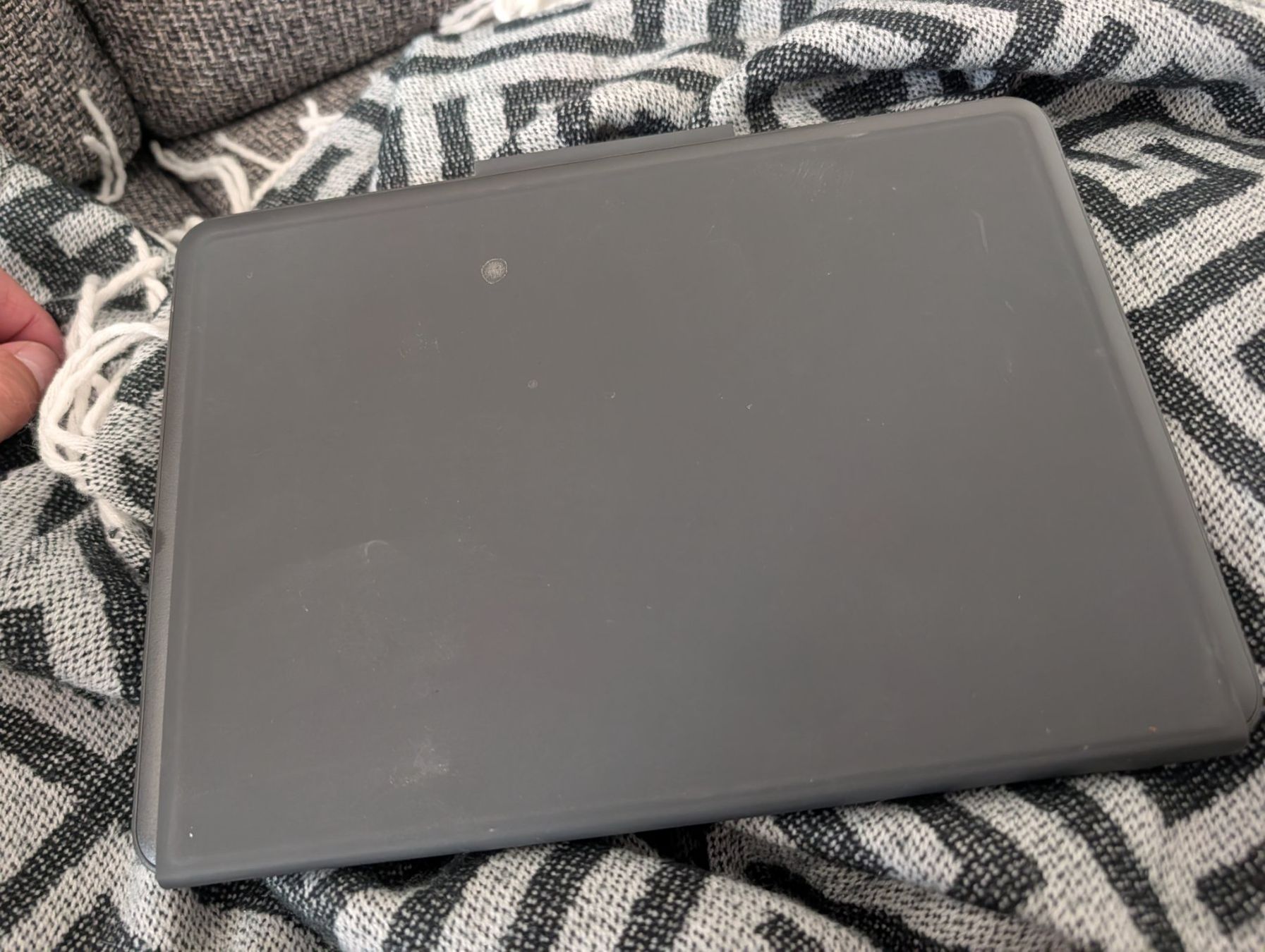 Logitech Tastiere: Logitech Slim Folio YR0077 - iPad Air 3. Gen – Usato da Walchwil venduto da whezg 2