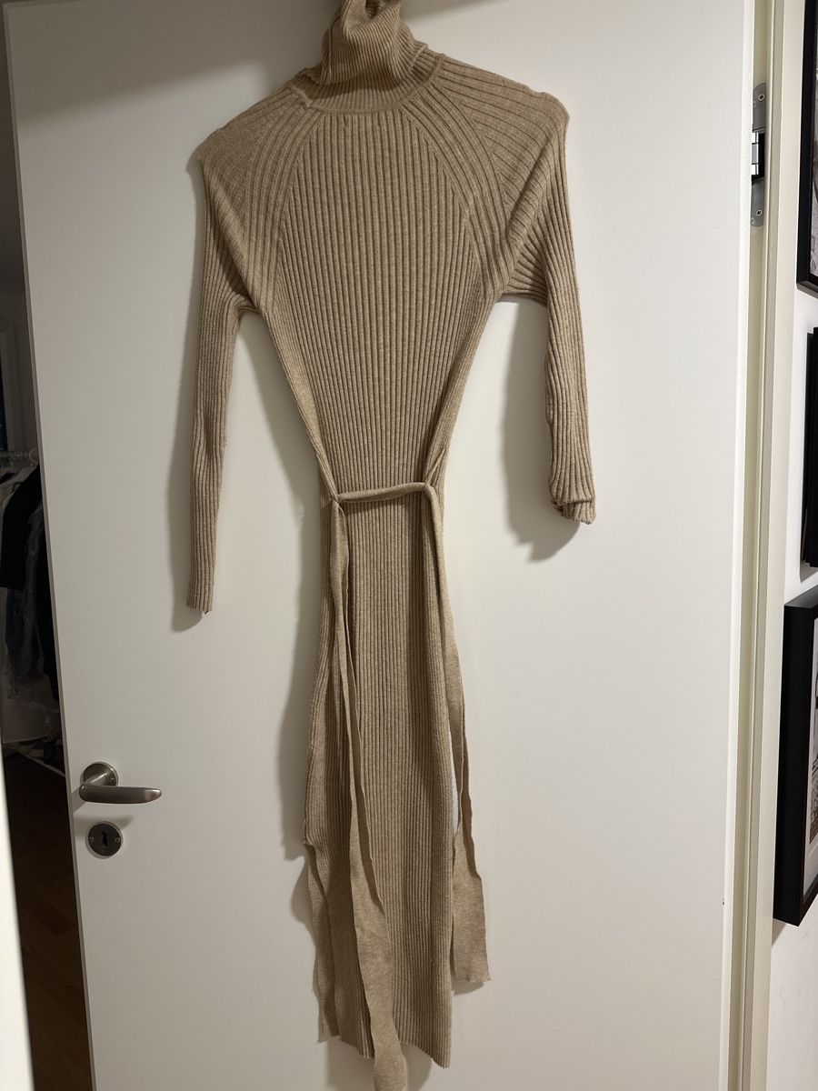 Mango Vestiti: Mango Strickkleid, Gr. S, Beige, Rollkragen, Herbst-Look – Nuovo (secondo la descrizione) da Luzern venduto da val_z5jn 2